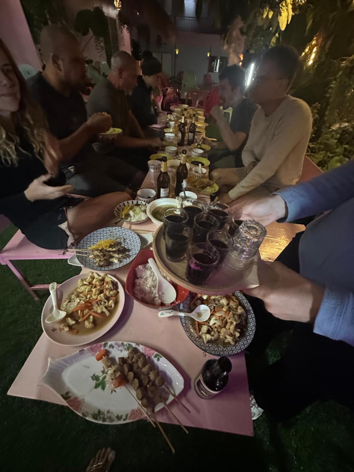 Heaven Guesthouse Паксе Екстериор снимка