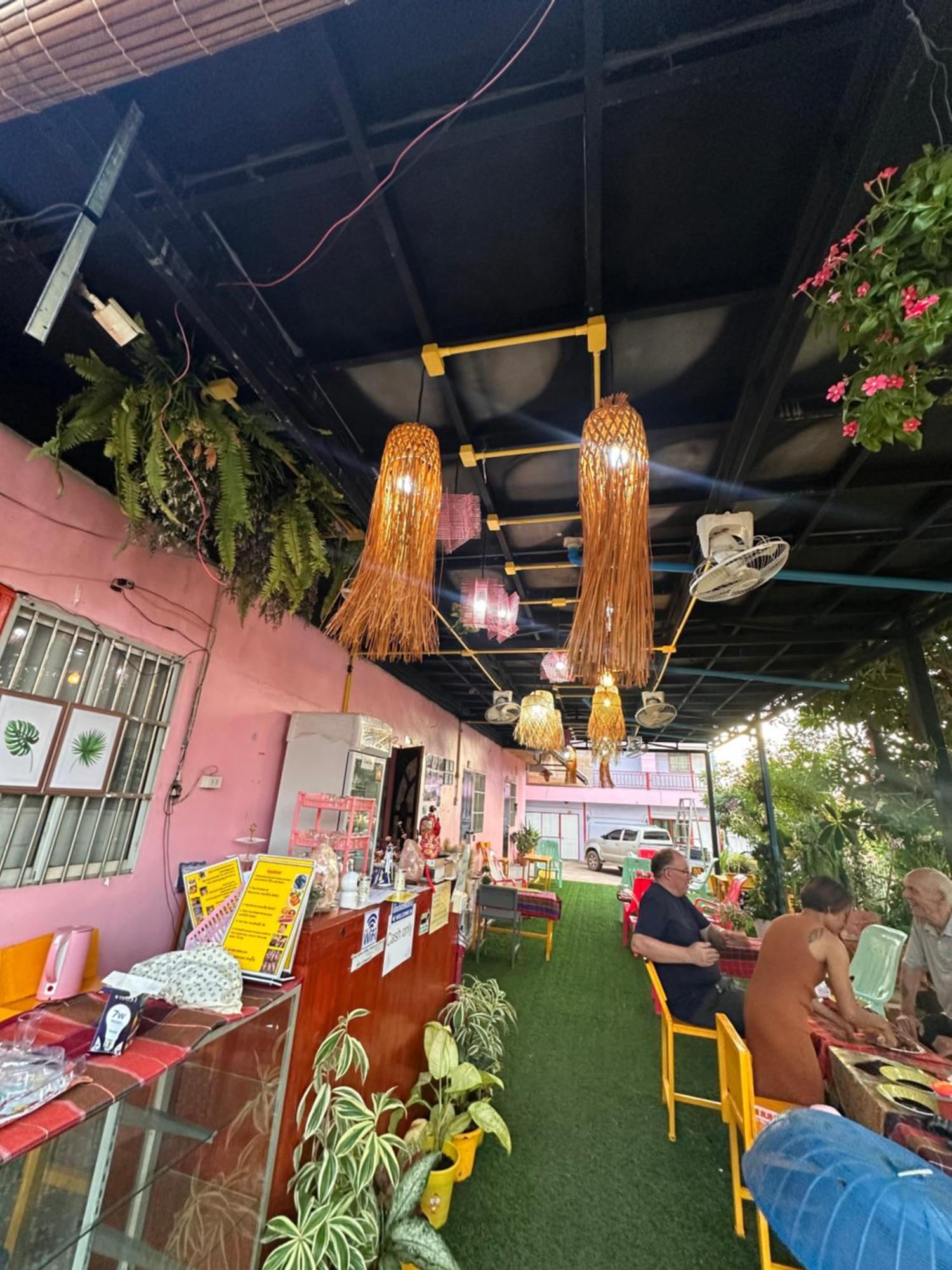 Heaven Guesthouse Паксе Екстериор снимка
